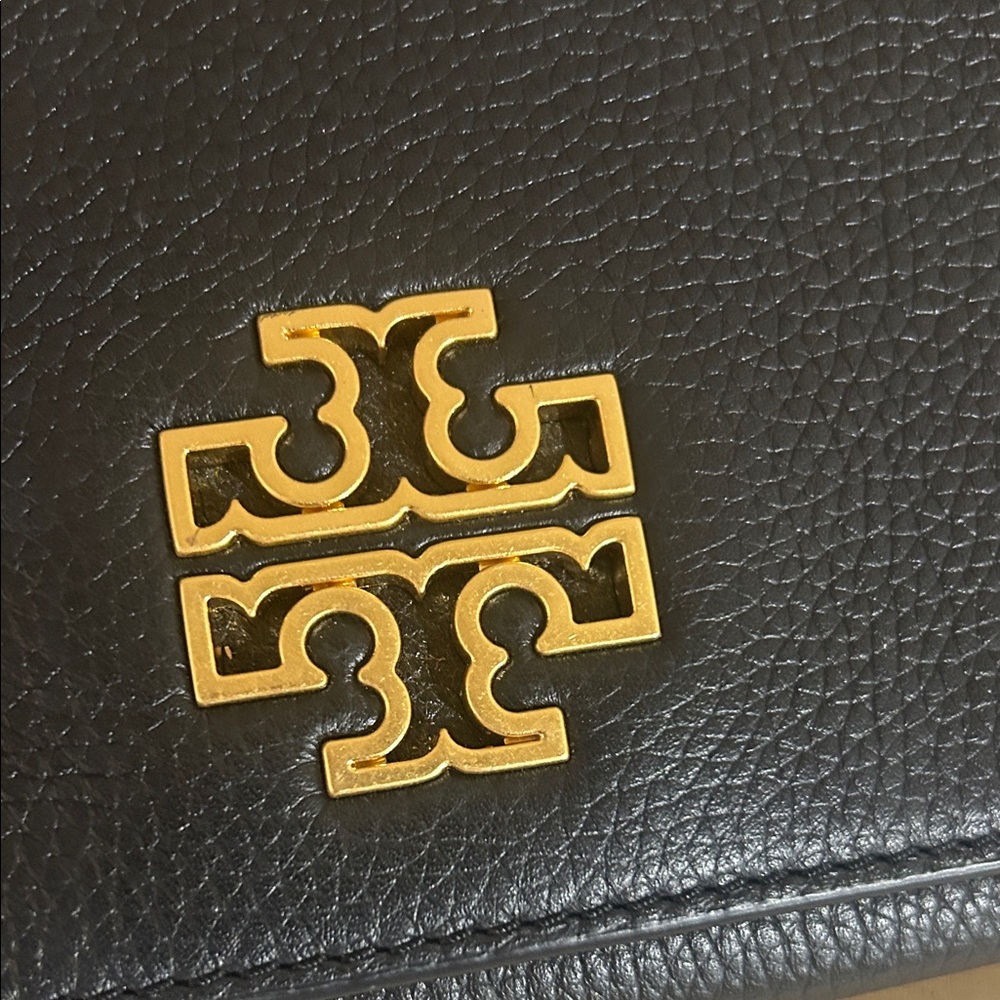Tory Burch Black Crossbody Bag with Gold Chain - Picture 2 of 6